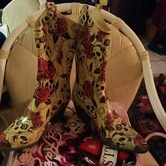 Nomad Cowboy Boots - Picture 4 of 7